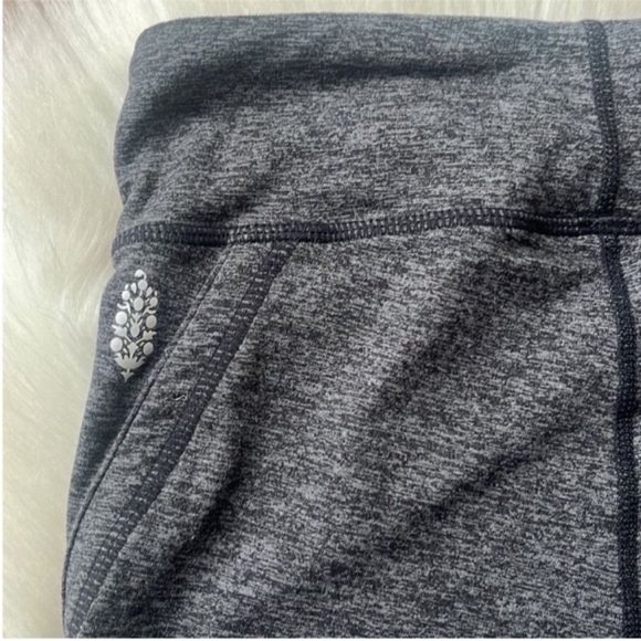 Free People Movement Infinity Cutout 3/4 Length Leggings XS Heather Grey - Picture 6 of 14